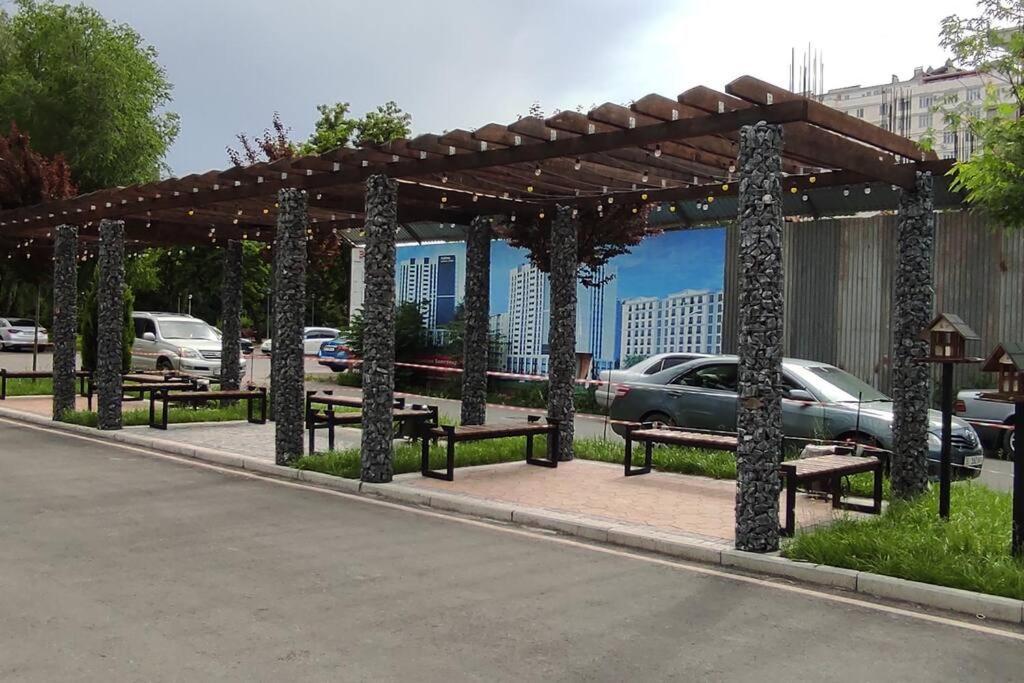 Prestigious Apartment In Bishkek Luaran gambar